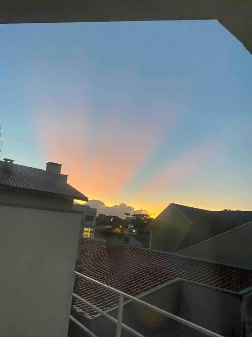 Sobrado Espacoso Em Santa Felicidade Curitiba Exterior foto